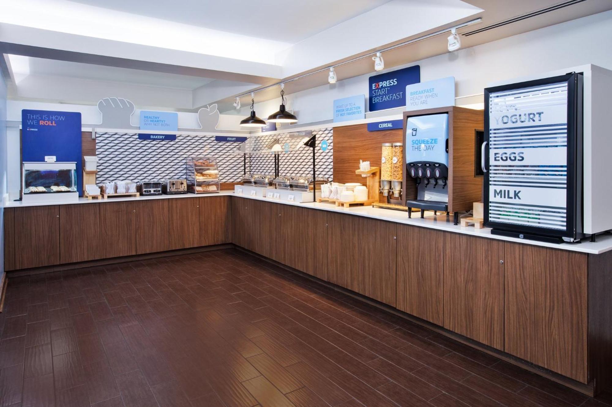 奥本山快捷假日&套房酒店 奥本希尔斯 外观 照片